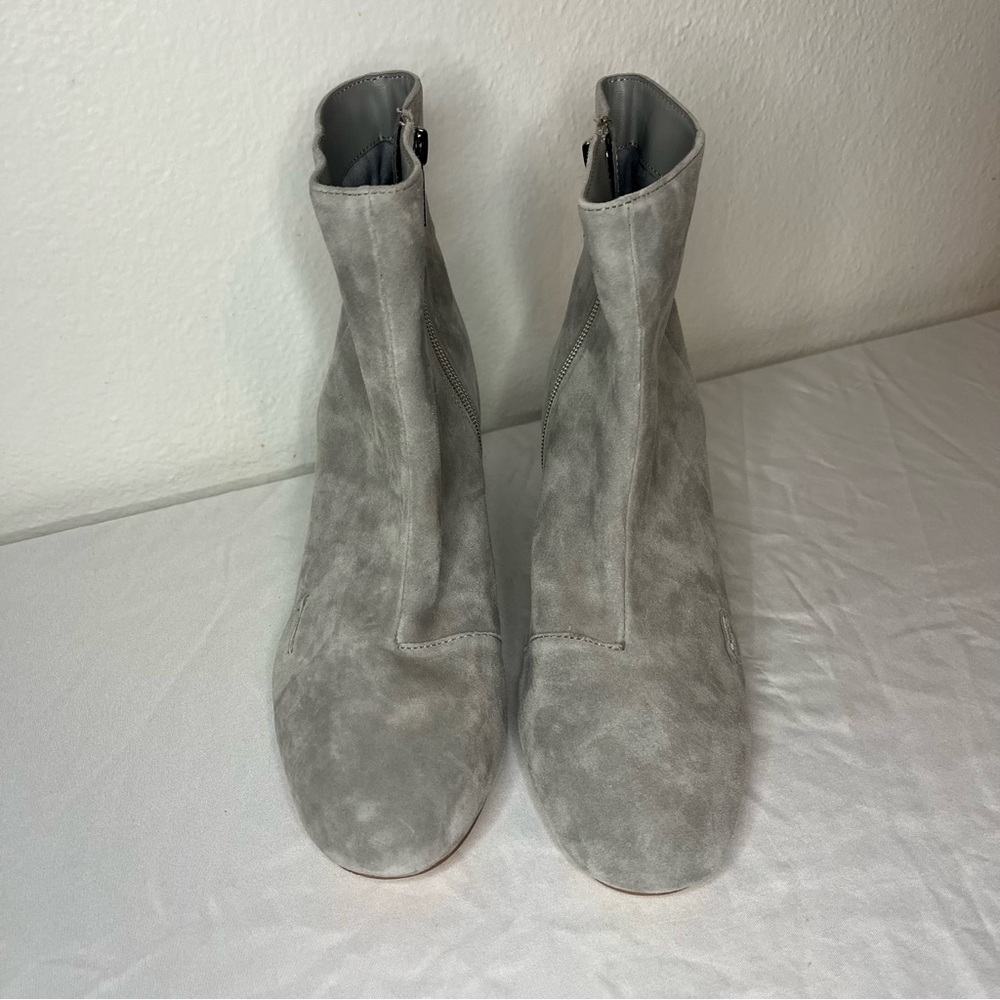 Bleecker & Bond Lacey Gray Suede Block Heel Ankle Boots 👢✨ - Picture 2 of 8